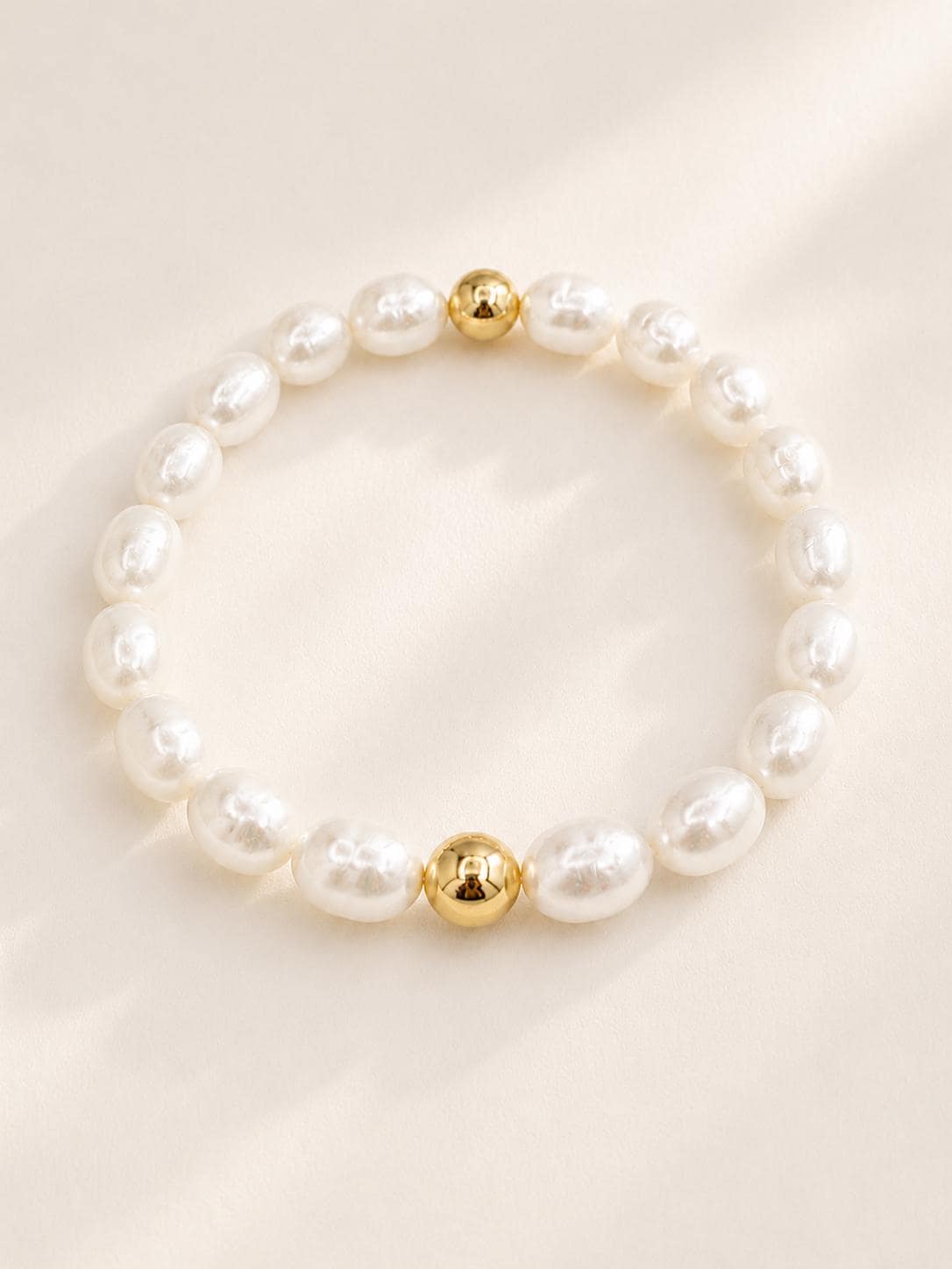 Bridesmaid Gift Set Pearl Bracelet Collection Stackable Gold Filled Jewelry Four Piece Elegant Design Freshwater Baroque Pearl Beaded Bracelets Wedding Party Present Layering Bands Stretch Fit Comfort Premium Quality Construction Bridal